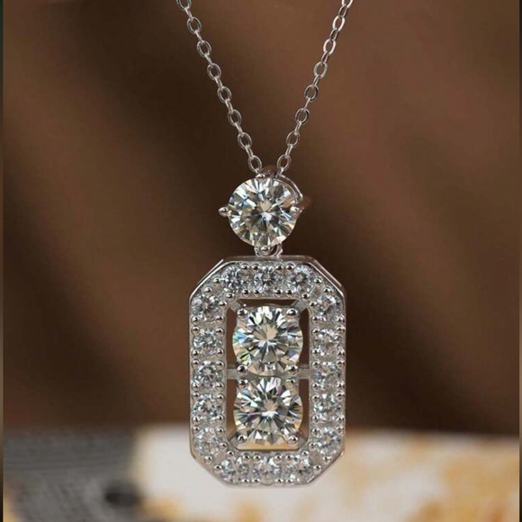 NWOT Sterling Silver  3 x 1 CT Moissanite Necklace 16” to 18” GRA Certified - Picture 3 of 7
